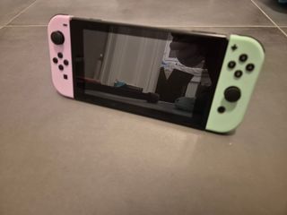 Nintendo Switch - Edizione Prima con Joy-Con