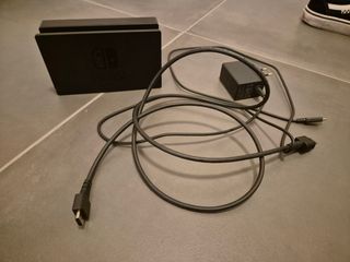 Nintendo Switch - Edizione Prima con Joy-Con