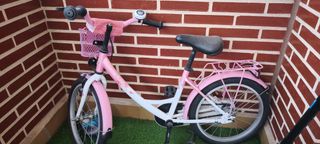 Bicicleta de aprendizaje rosa 18"
