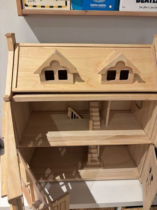 Casa de muñecas de madera Plan Toys