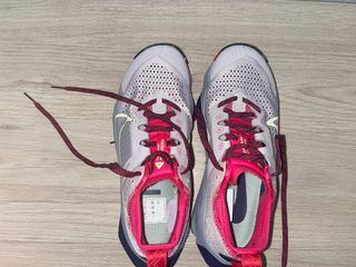 Zapatillas Nike Trail Grises y Rosas, 1solo uso