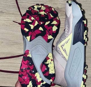 Zapatillas Nike Trail Grises y Rosas, 1solo uso