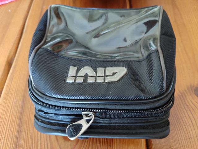 Soporte GPS / Móvil GIVI Impermeable Universal