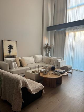 Mesas bajas de madera con encanto 