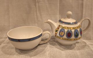 Conjunto Tetera y Taza Porcelana Inglesa
