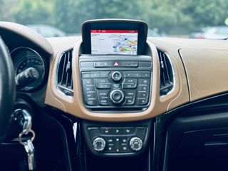 Opel Zafira Tourer 2015