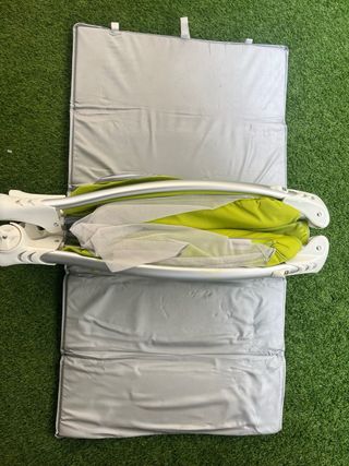 Cuna de viaje portátil