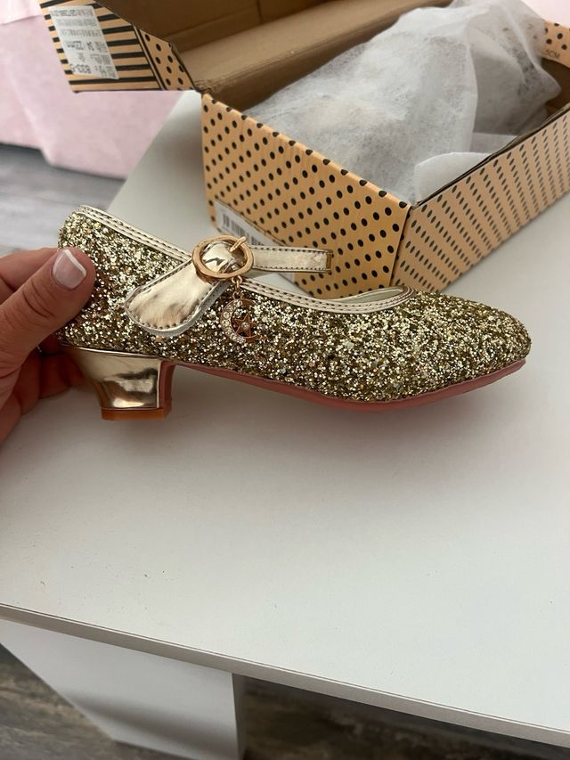 Zapatos de niña dorados con brillos n 34