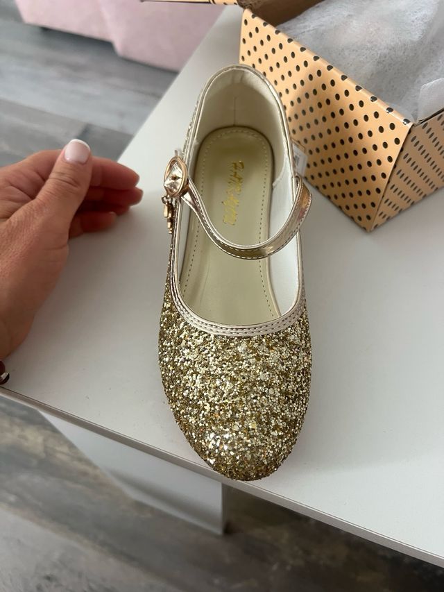 Zapatos de niña dorados con brillos n 34