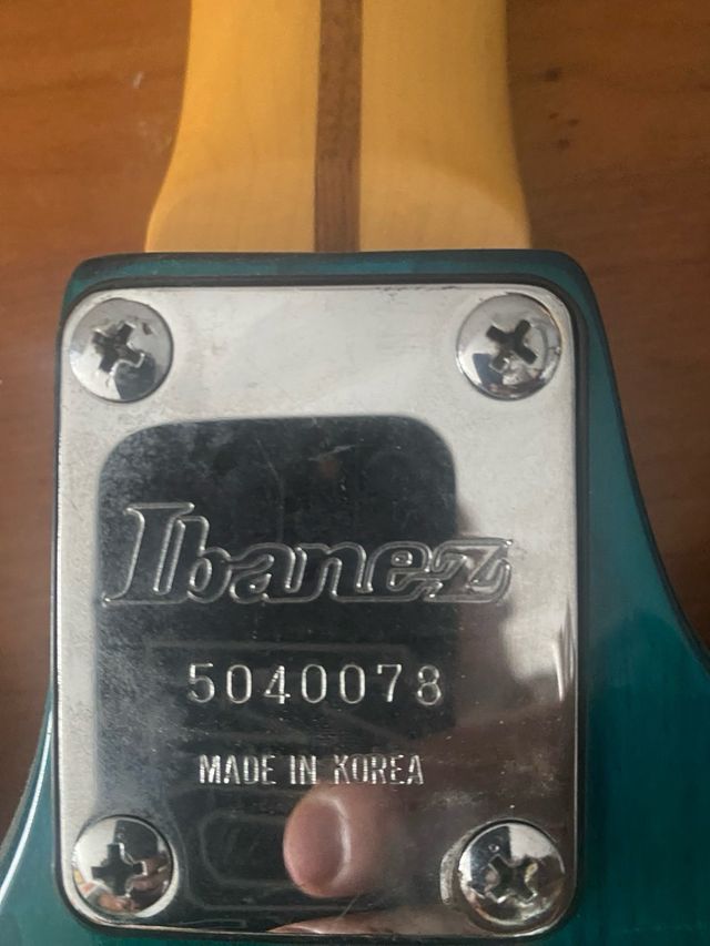 Chitarra Elettrica Ibanez verde