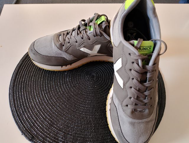 Zapatillas Munich grises y verdes