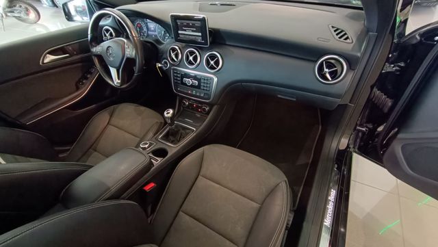 Mercedes-Benz Clase A 180 AMG 2015