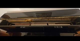 Ofertaaaa  Piano Acústico Japonés Negro brillante