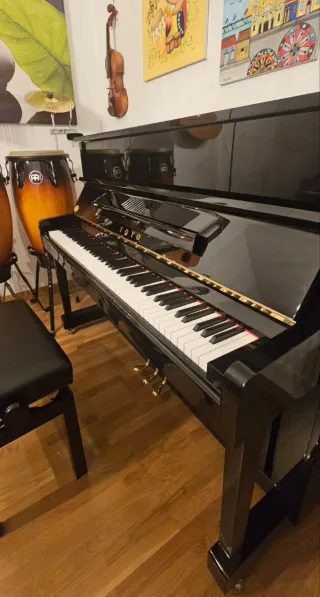 Ofertaaaa  Piano Acústico Japonés Negro brillante