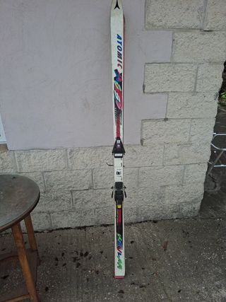 Esquís Atomic 1.80 con fijaciones