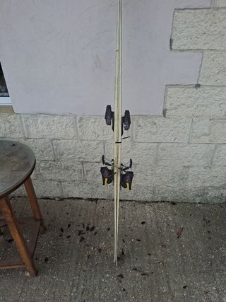 Esquís Atomic 1.80 con fijaciones