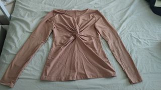 Ropa premamá (4 camisetas y 2 vestidos)