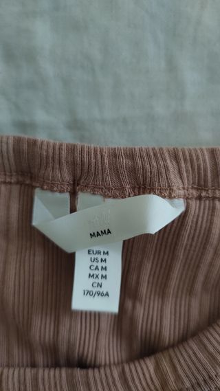 Ropa premamá (4 camisetas y 2 vestidos)