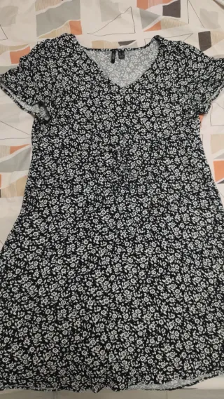 Ropa premamá (4 camisetas y 2 vestidos)