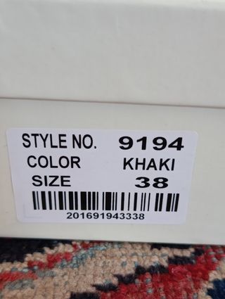 Nuovissime scarpe con tacco beige