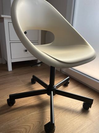 Silla de oficina IKEA beige