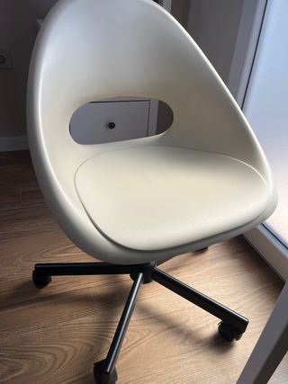 Silla de oficina IKEA beige