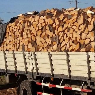 Leña para chimenea o barbacoa