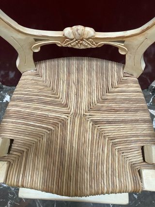 Trona de bebé pintada a mano