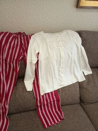 Pijama azul y rojo...10€ cada uno