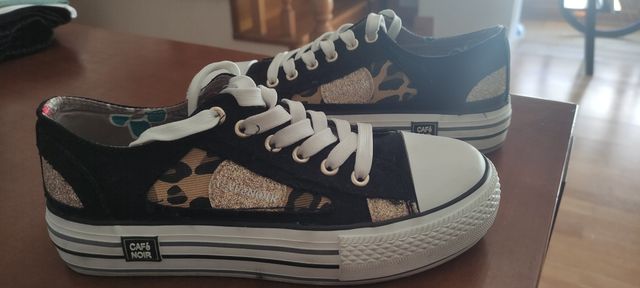 Zapatillas CaféNoir negras y doradas