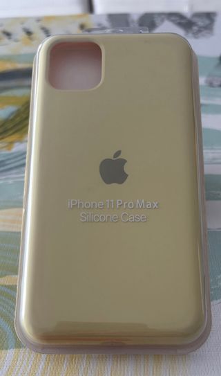 Funda Silicona iPhone 11 Pro Max Amarilla