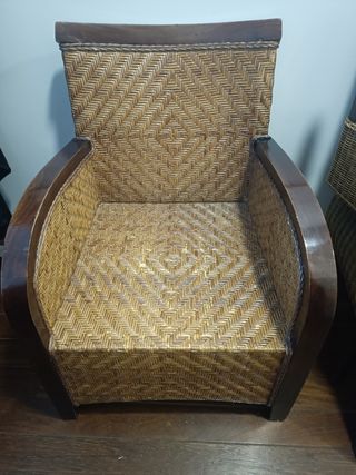 Butaca de mimbre y madera