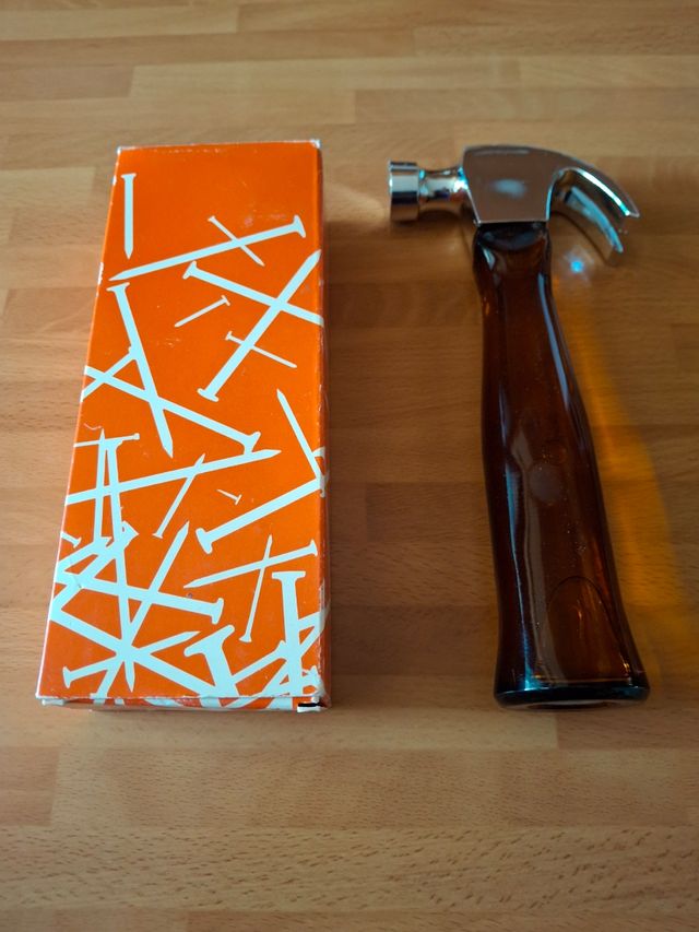 Avon Vintage - Martillo y Caja de Clavos