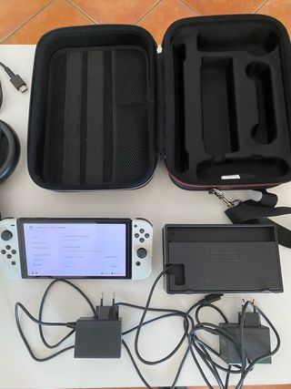 Pacchetto Nintendo Switch: console + 8 giochi 