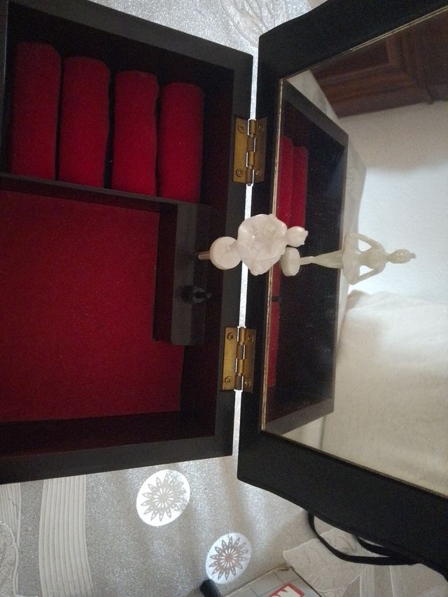 Joyero vintage con bailarina