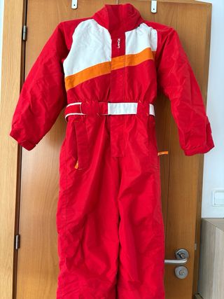 Mono infantil Decathlon talla 8 rojo