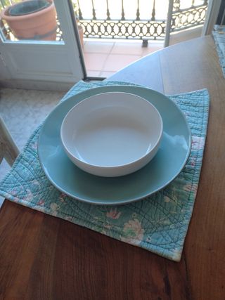 4 Platos hondos/cuencos blancos de loza Portuguesa