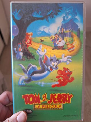 Una colección de libros de tapa dura en excelente