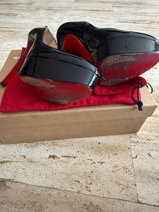 Zapatos Louboutin Charol Negro Talla 37.5