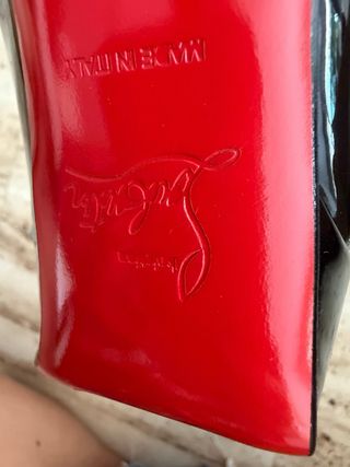 Zapatos Louboutin Charol Negro Talla 37.5