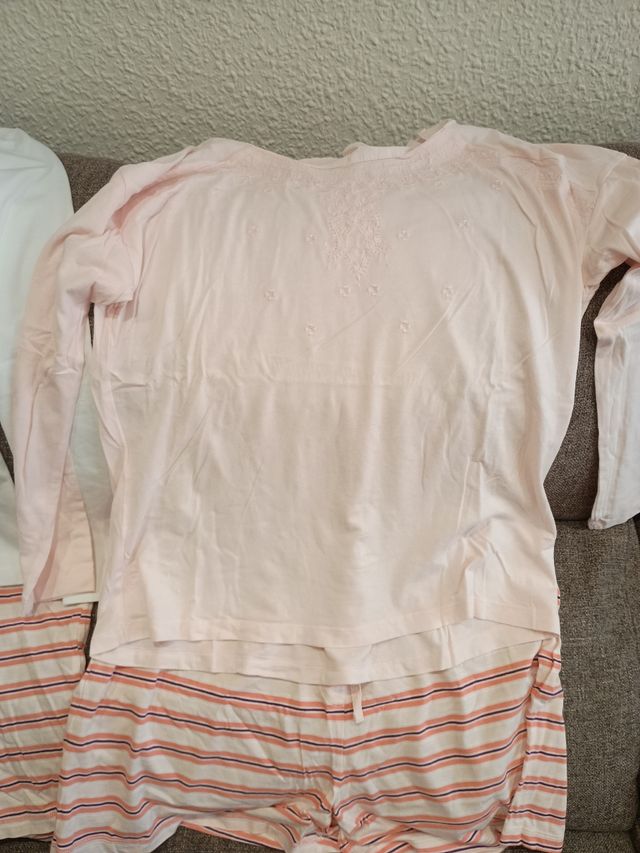 3 Pijamas Mujer...8 € cada uno