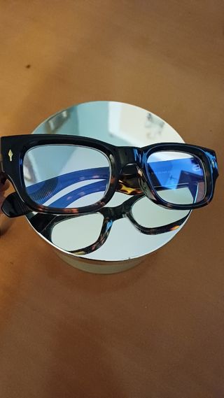 Gafas de sol redondas y de pasta