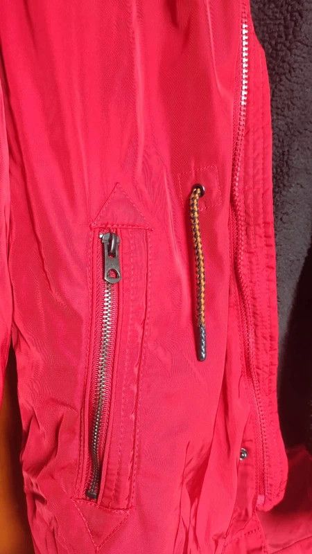 Parka Zara roja con borreguito Talla 11-12 años