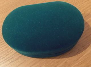 Pendientes nuevos de perlas.