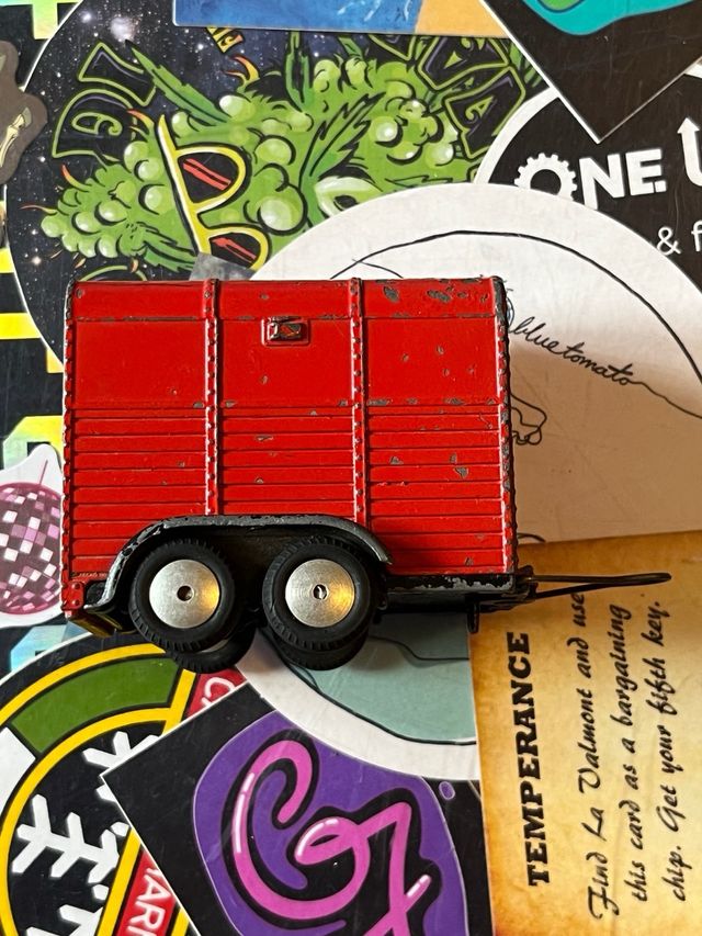 Corgi 102 Pony Trailer Rosso