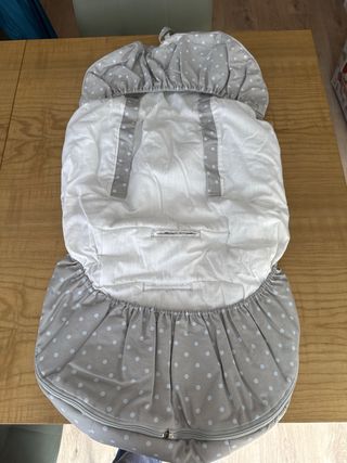 Saco silla bebé gris lunares