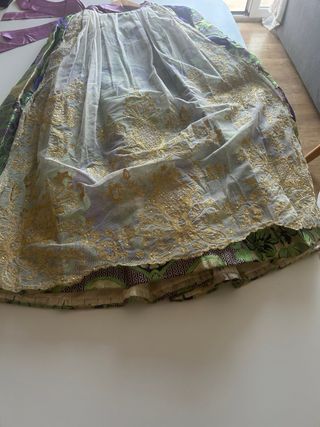 Traje de Fallera Morado y Verde