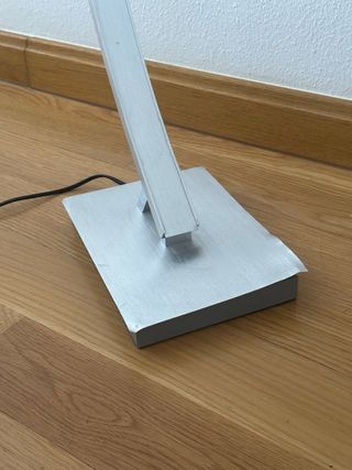 Lámpara de pie LED moderna