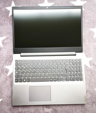 Portátil Lenovo IdeaPad 3 15 SSD 256GB / 8GB RAM