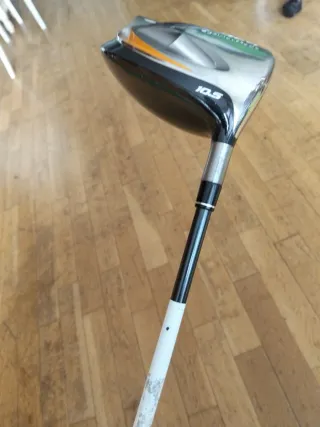 Driver TaylorMade R7 10.5 más hierro 9